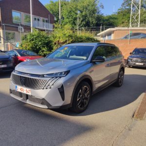 Peugeot 5008 Allure III Hybrid 145 e-DCS6 Gris Artense